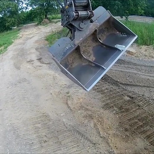 It was not easy 😀 #mrajworks #skills #trick #lifeisgood #dayinmylife #excavator #excavating #diggers #volvoexcavator #greatfeeling #operatorlife #me #latvia #digging#tu #i #you #we #es #botlechallenge #youtube #gopro