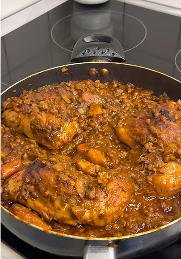 Recette facile de lentilles au poulet en sauce rouge