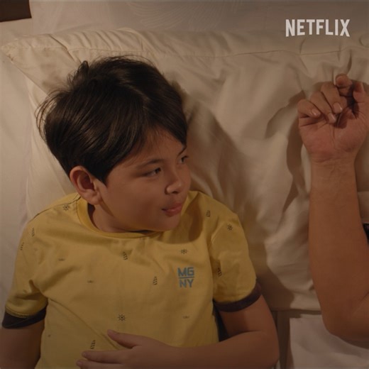 kid reassuring lolo >>> | Netflix