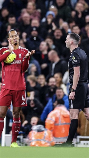 VAR และผู้ตัดสินในพรีเมียร์ลีก: ความยับของฟุตบอล