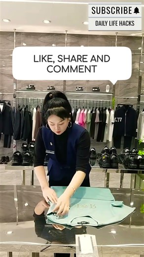 Daily Folding Hacks For Clothes 32 #foldinghacks #dailyhacks #clothing #clothes