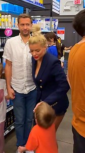 Unexpected encounter in crowded shop | Tips & Tricks