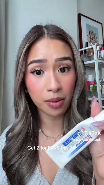 Achieve Naturally White Teeth with Sparkle Whitening Booster Gel!