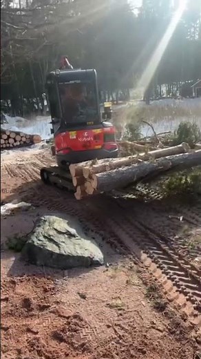 🚜 Kubota U27‑4 puutöissä 🚜