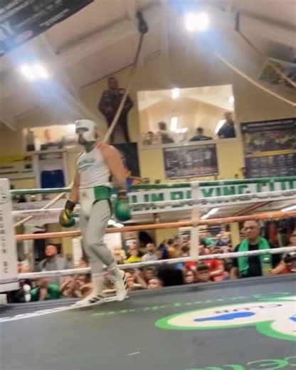 Form is temporary, class is permanent. Two standing eights, a smiling face in the ring, and a message sent to the entire roster without saying a single word. Ireland’s favorite son just shook the table again. #ConorMcGregor #Boxing