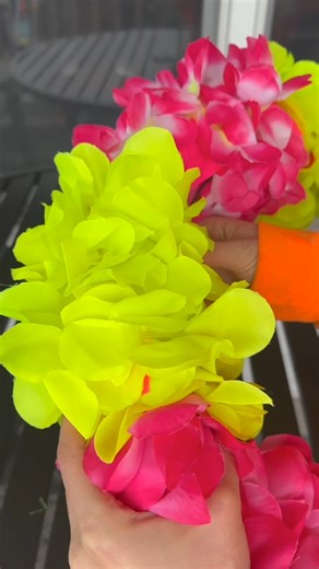 1.9M views · 25K reactions | Cool Dollar Store summer wreath! #DIY #HomeDecor | Brooklyn B | Facebook