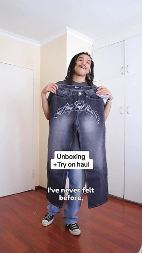 Streetwear Unboxing & Try-On Haul | Lost Soulz Clothing by SyfoHendrix