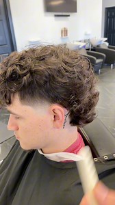 Modern mullets have been trending lately. The only problem is, that often times theyre still being cut “incorrectly” one of the biggest mistakes ive seen with the mullet hairstyle, is that people tend to fade to far back or high. Thats why in this step x step mullet tutorial I show you how to control fade placement. That way your mullet doesnt end up looking like joe dirt #modernmullet #mullethaircut #mullethairstyle #creatorsearchinsights | Jorges Fades