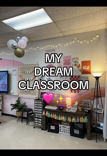 My before and after from last summer! I wish so badly I would have taken more videos and pictures of the process, but honestly I was there almost all of my summer break and that was the last thing on my mind.🫠 Excited to start working on new things for this year!! #highschoolclassroom #classroomreveal #classroommakeover #classroomsetup #highschoolEnglish #teachersoftiktok #teachertok #classroomdecor #beforeandafter #highschool