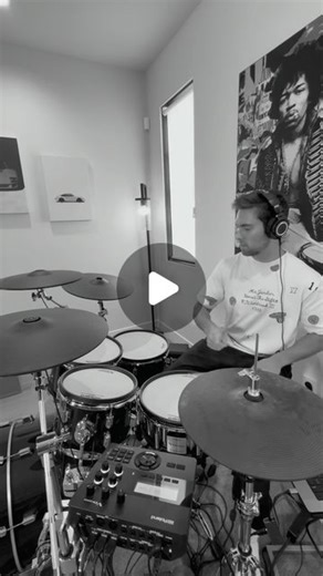 Austin North on Instagram: "What I hear in my headphones 🔊 What song should I jam to next?"