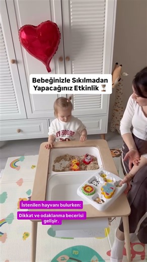 Emine Özdemir on Instagram: "⏳Bazen sadece oyuncakla oynamak istemiyorlar. Oyuncağın yanında kinetik kum, hamur, su… gibi duyusal etkinlikle destekleyebilirsiniz. #okulöncesietkinlik #baby #komik #çocukgelişimi #annebebek"