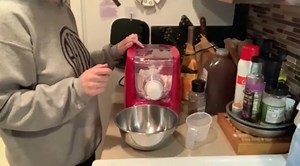 Watch An excellent automatic pasta machine on Amazon Live