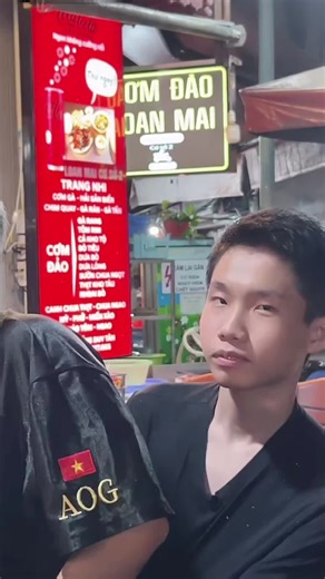 Exploring the Flavors of Saigon with Chi Gô's Sì Gòn Phantoms | Bánh Chợ Cỏi