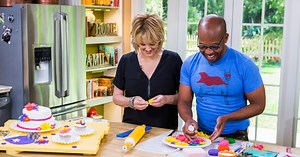 DIY 3D Fondant for Floral Cake