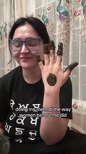 Traditional Mehndi: Doing Henna the Way Women Before Me