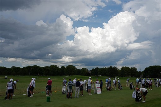 Golfer struck by lightning at Iron Man tournament, airlifted to hospital