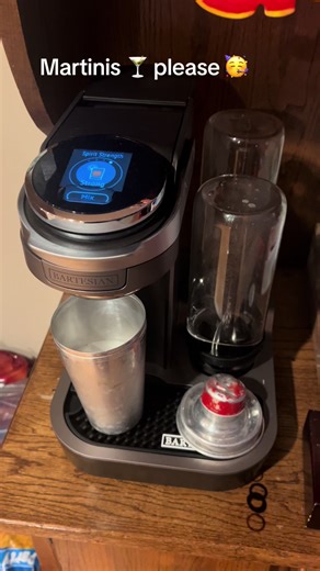 Crafting Delicious Martinis with Bartesian