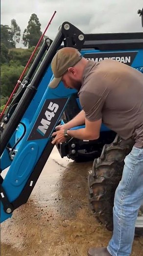 M45 front loader: versatility and efficiency in loading.