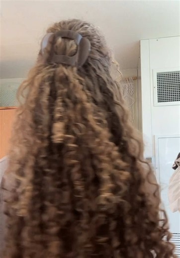 Low Tension Curly Hair Hairstyle — Easy Go-To Style