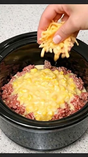 🥩🌽 Slow Cooker Creamy Corn Beef