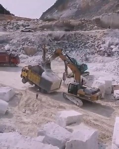 9.2M views · 6.4K shares | Pessoal manja ou não manja muito!?  Via : @civilengineeringdiscoveries . Veja Como Renderizar Arquivos de SketchUP, ARCHICAD ou Revit, deixando seus projetos com qualidade de cinema através de um software gratuito, fácil de usar e que não exige um computador ninja. Clique no link https://bit.ly/2Y802v2 (ou na BIO se você estiver no IG) e se inscreva agora mesmo na MasterClass Render Fácil | AArquiteta | Facebook