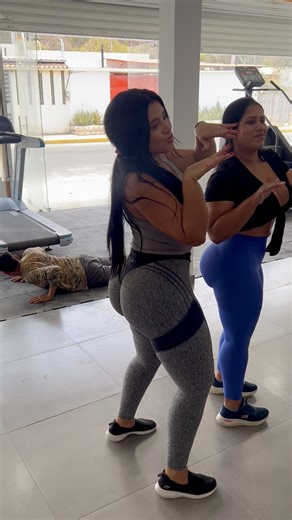 67K views · 271 reactions | Baile con mi prima #viralreelsシ #viralvideoシ #viralvideochallenge #viralchallenge #alejandraquiroz | Marleny Velasquez | Facebook