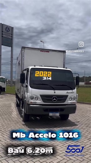 Já me chama no WhatsApp 41999029364 Accelo 1016 no baú de 6.20 metros R$ 319.000,00