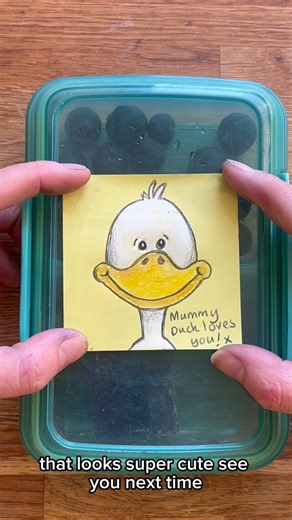 How to draw a DUCK!! 🦆 For no other reason that it’s fun and very easy to draw!! Now that the school holidays have started this might be the last of my post-it doodles for a wee while 😭 Since my kids are home i won’t be making as many snack boxes or packed lunches….although I’m sure we’ll still find plenty of ways to squeeze in some doodle time! Anyway, hope you all have a wonderful summer break in some way shape or form and I’ll see you when I see you! ☀️ 😎 #howtodraw #duck #artforkids | Cor