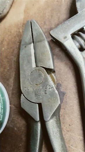 Rusty Vintage tool clean up with 30% vinegar. Part3 #vintagetools #tools #cleaningtools #restoration