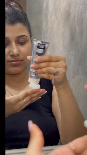 Try the new Garnier Vitamin C infused with Serum Facewash for that instant glow! #garnierfacewash