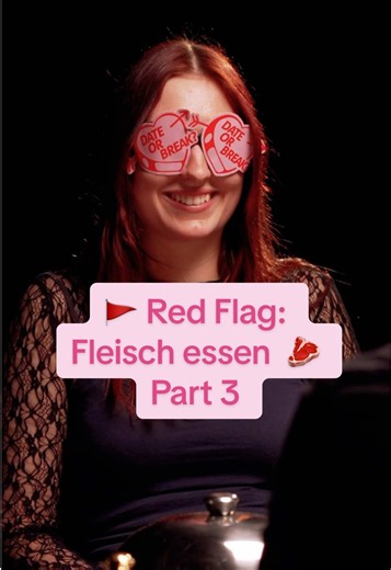 Würdet ihr aus Liebe eure Ernährung umstellen? 🍴 Marcel und Elena müssen genau das in einem Blind Date herausfinden. 💘 Marcel ist richtiger Fleischliebhaber, Elena ernährt sich seit vielen Jahren hauptsächlich vegan. 🌱 Laut Marcel ist Elenas
