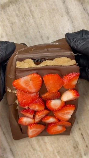 Banana Berries Bar. #food #chocolate #shorts #youtube #youtubeshorts #foryou #fyp #creative #baking