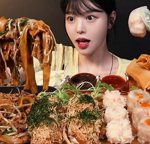 353K views · 13K reactions | Chewy Dim Sum, Crispy Menbosha, Cream Shrimp, And Beer Mukbang ASMR | Boki Mukbang | Facebook