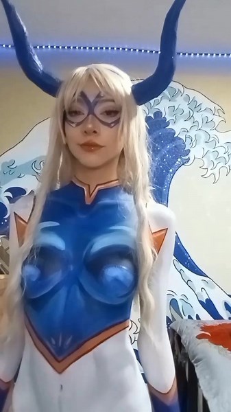 Bodypaint Cosplay Mt Lady 💙 #bokunohero #bokunohiroacademia #mtladycosplay #mtlady #bokunoheroacademiacosplay #myheroacademia #hero #animecosplay #bokunoherocosplay #myheroacademiacosplay #cosplay #cosplayer #girlcosplay #makeup #bodypaint #bodypainting #comicmakeup #bodypaintcosplay #cosplaybodypaint #cosplaybodysuit #maquillaje #maquillajecorporal #bluemakeup