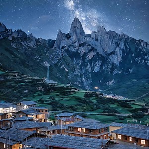 2.2M views · 10K reactions | ️ Breathtaking Views of China Prepare to be mesmerized!  From majestic mountains to serene rivers, China’s natural beauty will leave you speechless.  Want more awe-inspiring landscapes like this in your feed? Follow us for a virtual journey through the most stunning spots China has to offer!  #ChinaScenery #NatureLovers #ExploreChina #WanderlustStunning view in China. for more scenery pictures like this, pease follow us. | The South | Facebook