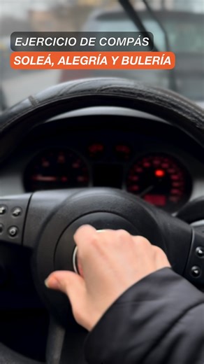 Pepe Carmona on Instagram: "¿Cuál es la diferencia entre los compases de Soleá, Alegría y Bulería flamenca? Principalmente la velocidad o tempo. Te pongo un ejercicio de nudillos para que puedas practicarlo. Además, estoy terminando de editar un curso completo de compás de bulería con ejercicios de nudillos, palmas y pie. Dime si te interesa y te dejo más información. Patrón de este ejercicio: 👊🏼👇🏼👇🏼 👊🏼👇🏼👇🏼 👇🏼👊🏼👊🏼 👇🏼👊🏼👇🏼 Intenta hacerlo conmigo 🫶🏼 #buleria #solea #alegr