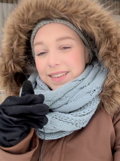 Local 6's Zoe Lewis is taking a look at weather conditions Saturday afternoon in downtown Paducah.