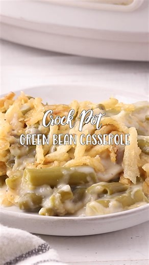 10K views · 69 reactions | When oven space is at a premium on Thanksgiving, this Crock Pot Green Bean Casserole comes in handy! No oven needed (and it tastes SO good!) 旅 ⬇️RECIPE LINK IN COMMENTS BELOW⬇️ | The Country Cook | Facebook