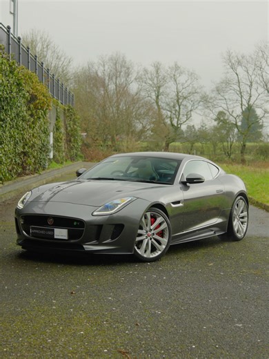 The Jaguar F-Type R — supercharged V8, over 540bhp, and unmistakable presence. Finished in Corris Grey with a performance interior and active exhaust, this one delivers serious performance every time you start it. 📍 Available now at Team Virtus 📞 01798 874477 📩 DM us to enquire or arrange a viewing.