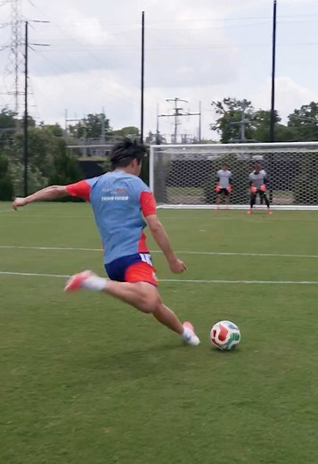上田綺世 強烈シュート集｜サッカー日本代表 トレーニング