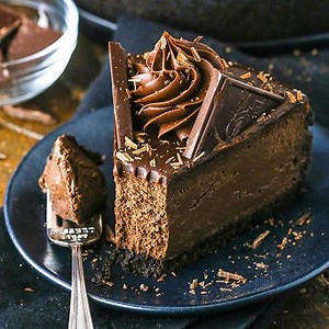 555K views · 1.9K reactions | Decadent Dark Chocolate Cheesecake! Rich, creamy and made with both dark cocoa powder and melted dark chocolate for the perfect flavor and texture! Made in partnership with Challenge Butter. Recipe: https://www.lifeloveandsugar.com/decadent-dark-chocolate-cheesecake/ Pin it for later: https://www.pinterest.com/pin/113012271888315166/ | Life, Love and Sugar | Facebook