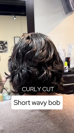 Stylish Short Wavy Bob Haircuts for Curly Hair