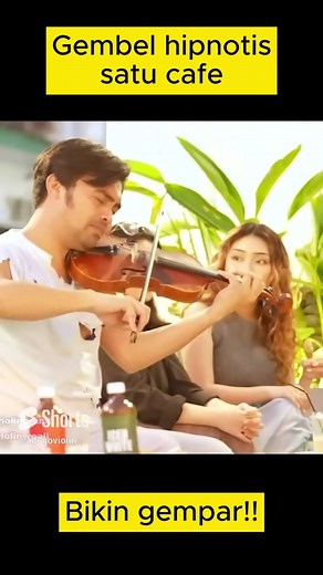 #pranks #violinprank #agogoviolin #singprank #cutegirl #funny #funnyvideos #reelsfb #reels #reelsviral | Prank Agogo Violin