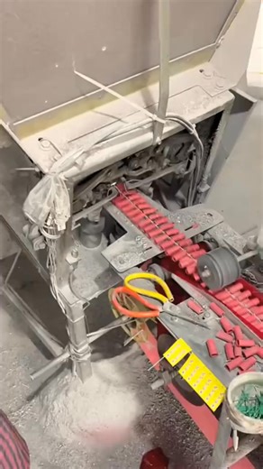 134 reactions · 6 comments | Well, this really works, friends  If anyone’s been thinking about new windows, this little video is worth a watch! | Clara Hendy | Facebook