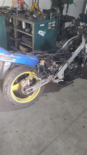 Honda VFR 750: Добірка до карбюраторів