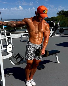 1.6K views · 124 reactions | SHOULDERS WORKOUT #FULLWORKOUT | Full workout | Facebook