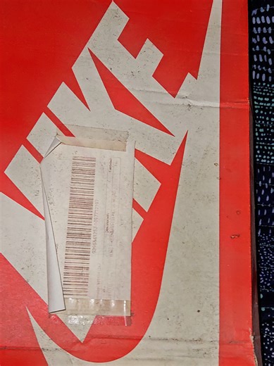 ESTO PASA CUANDO DEJAS DE USAR TUS SNEAKERS O TENIS DURANTE UN TIEMPO,UNA LASTIMA CON TAN POCO USO Y YA VAN PARA LA BASURA #nikesneakers #nike #fyp #parati