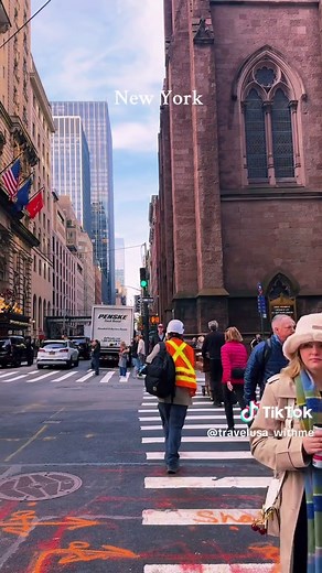 Exploring Manhattan Streets: The Heart of New York City