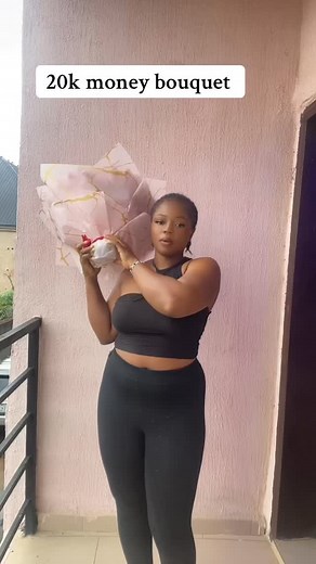 20k money bouquet | Roman Simi