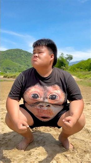 King Kong Copycat 🦍😂